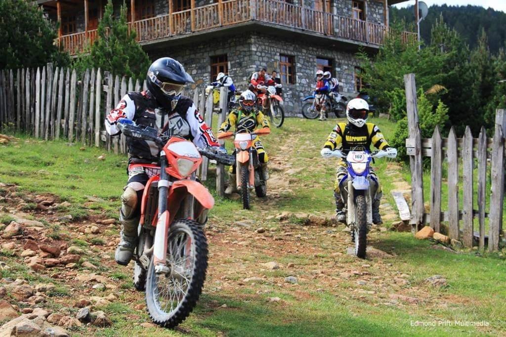 Hotel Grabova Grabove e Siperme Екстериор снимка